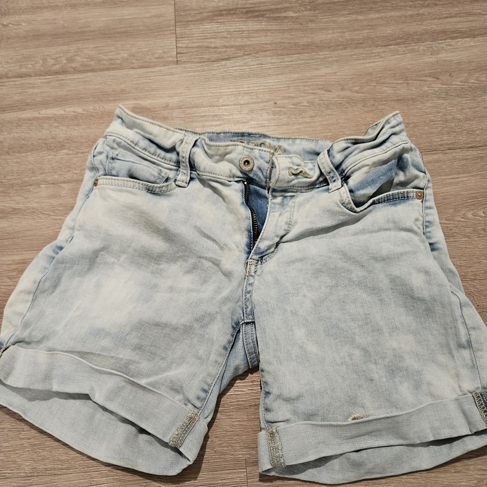 Arizona Jean Company Light Wash Women's Jean Shorts